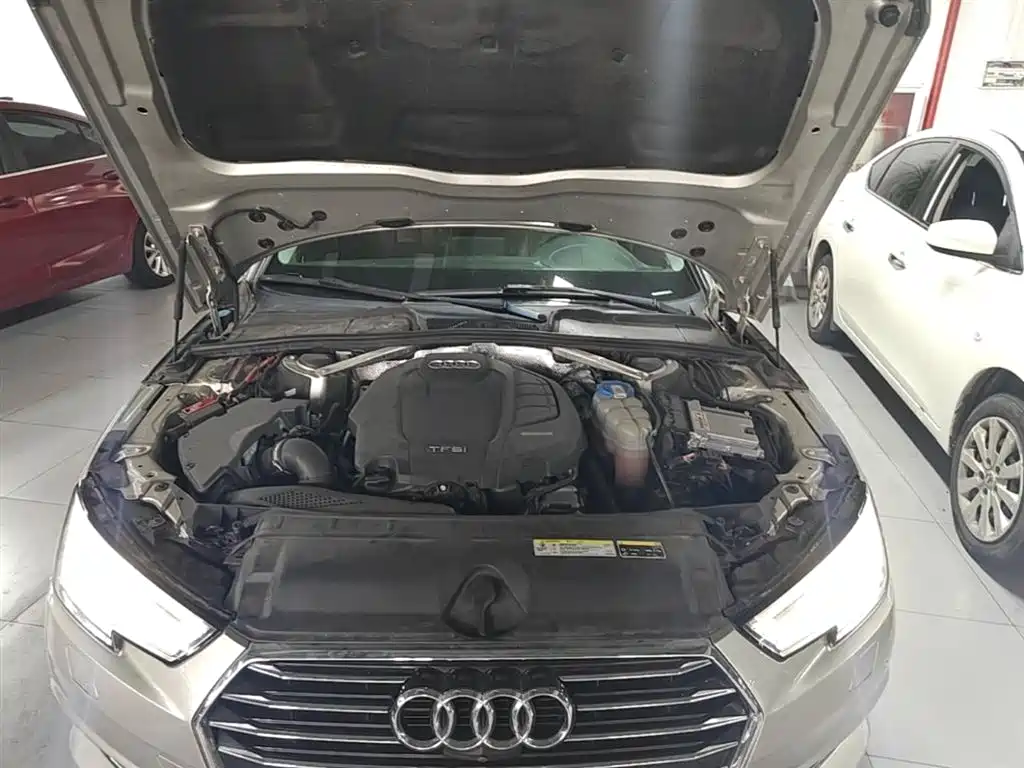 Audi A4L 2018 — фото 20