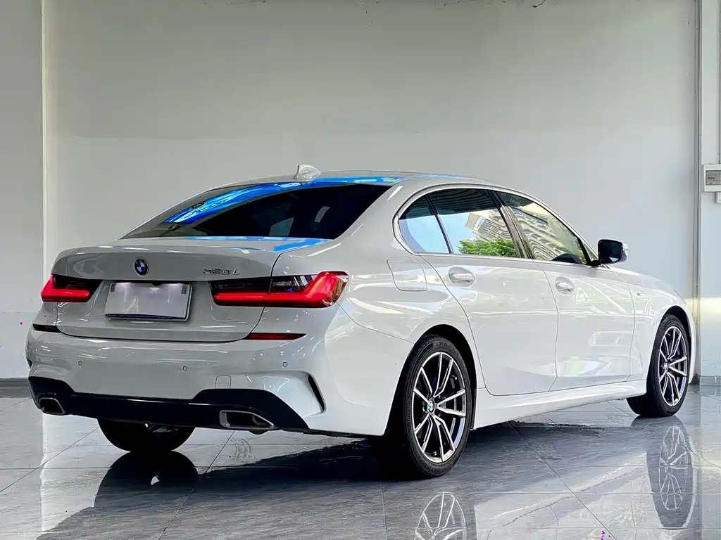 BMW 3 Series 2021