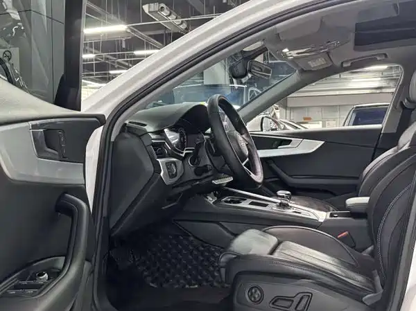 Audi A4L 2022