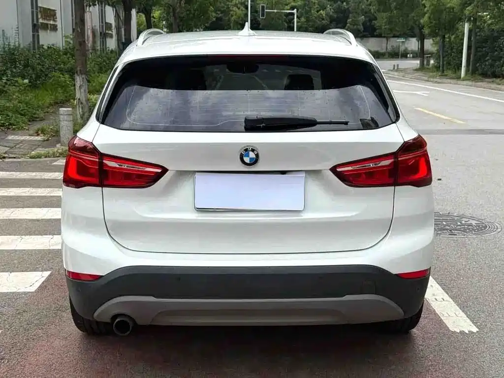 BMW X1 2018 — фото 13
