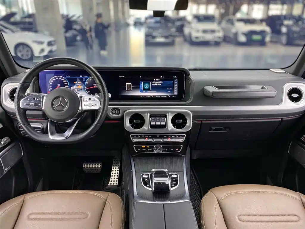 Mercedes-Benz G-Class 2022 — фото 11