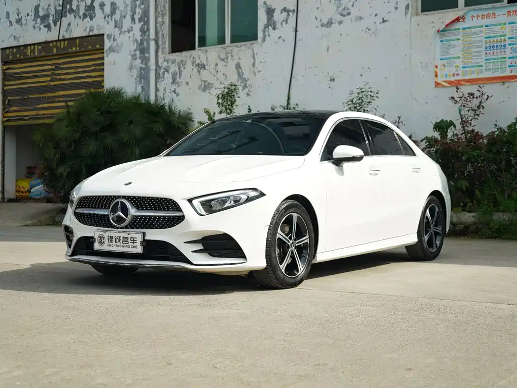 Mercedes-Benz A-Class 2022 — фото 2