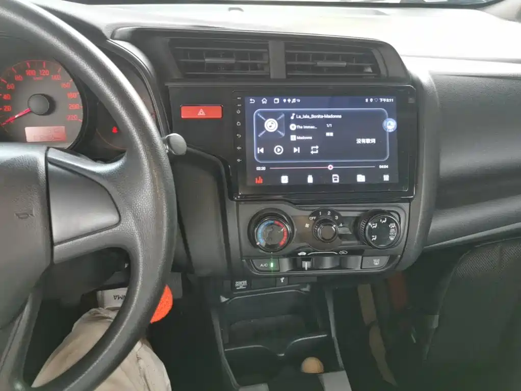 Honda Fit 2017 — фото 13
