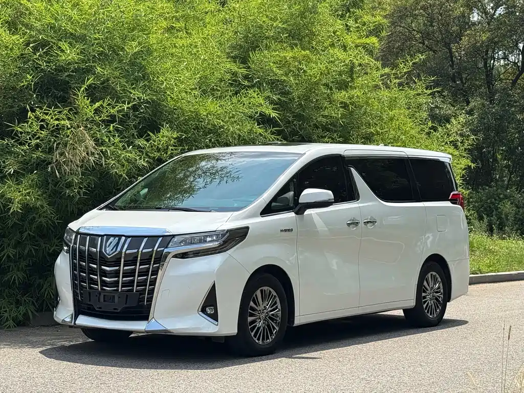 Toyota Alphard 2021 — фото 1
