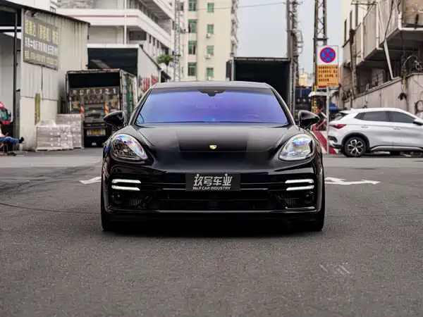 Porsche Panamera 2022