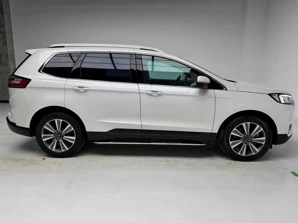 Ford Edge 2021 — фото 7