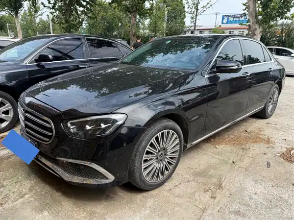 Mercedes-Benz E-Class 2022
