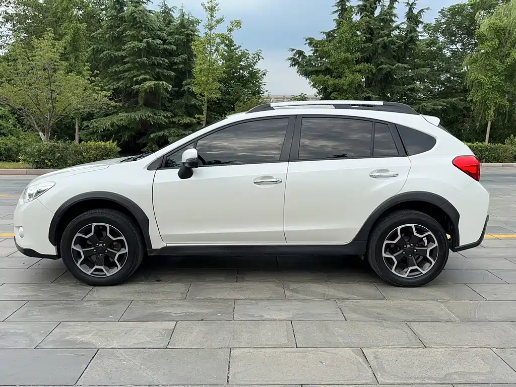 Subaru XV 2013 — фото 8