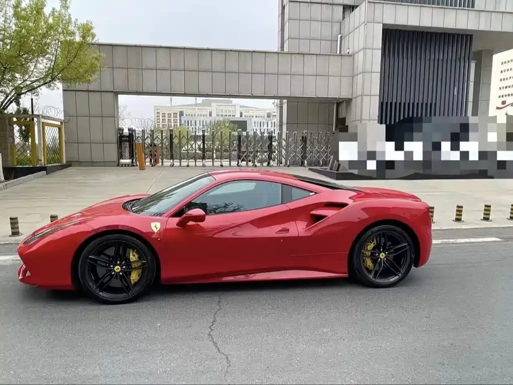 Ferrari 488 2016 — фото 3