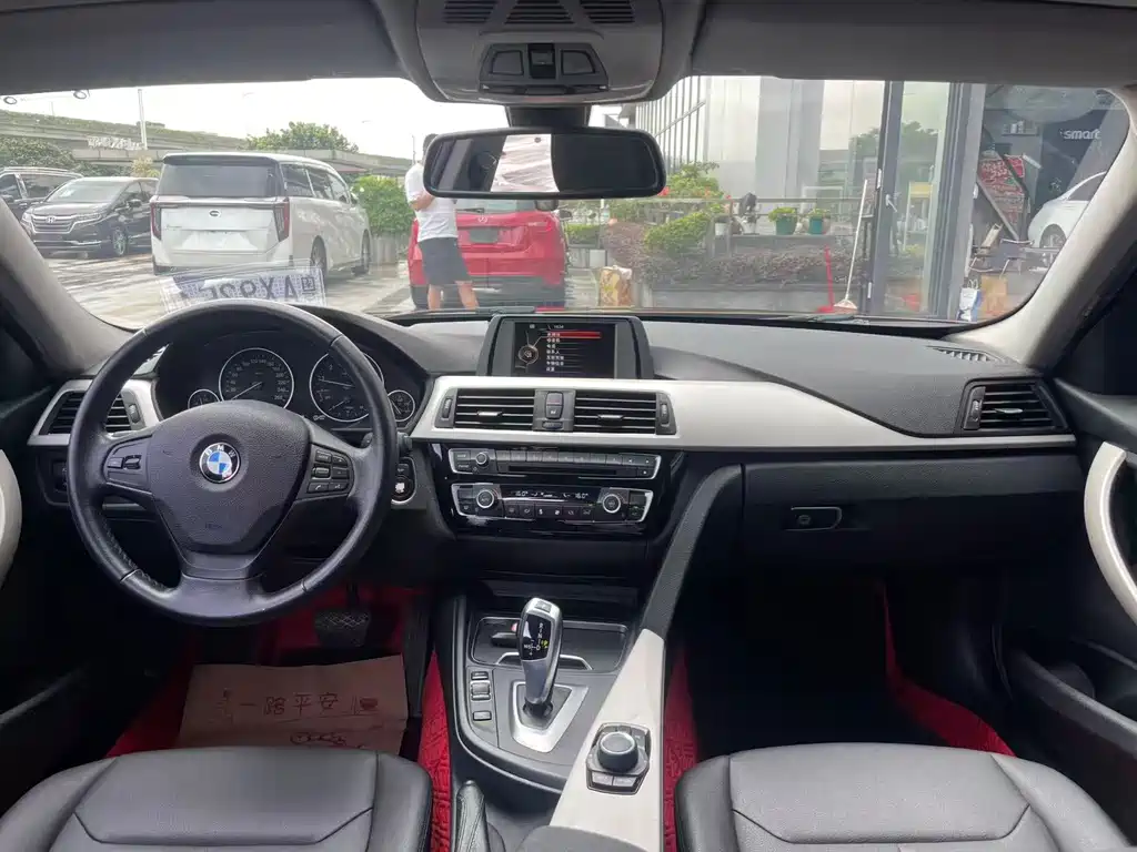 BMW 3 Series 2017 — фото 10