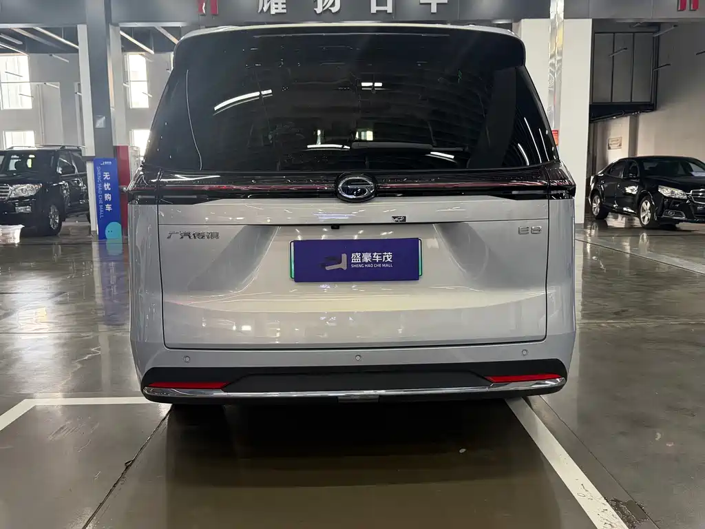 GAC Motor E8 PHEV 2024 — фото 11