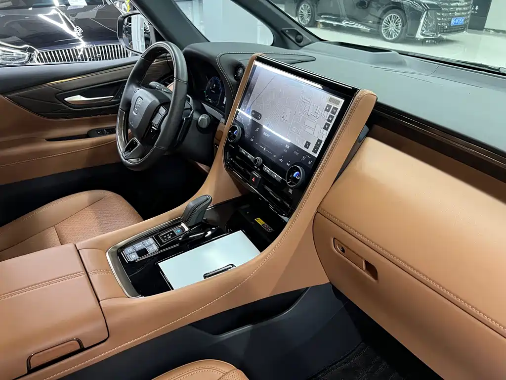 Toyota Vellfire 2023 — фото 27