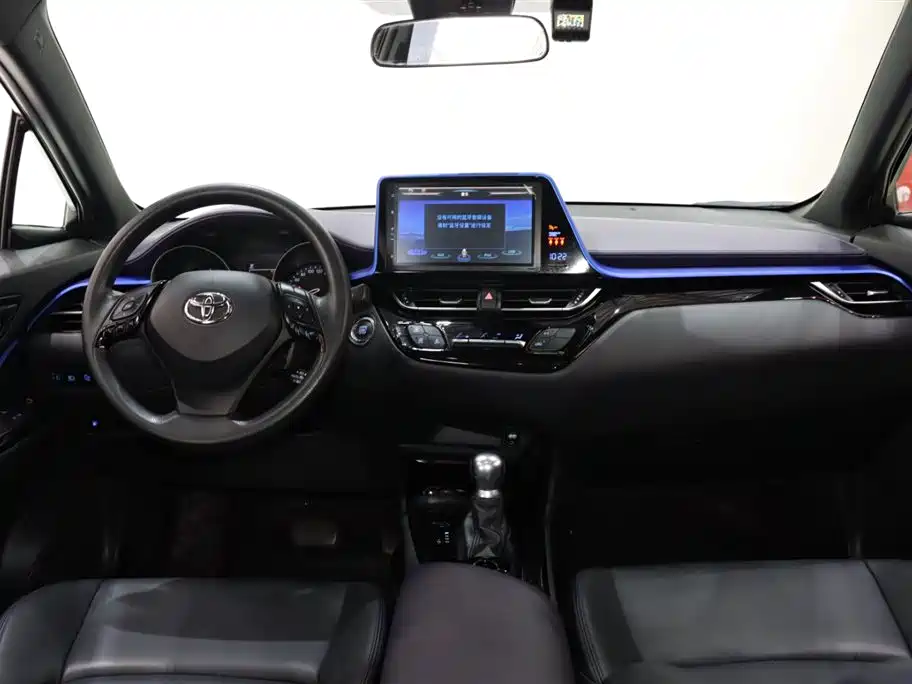 Toyota C-HR 2021 — фото 11