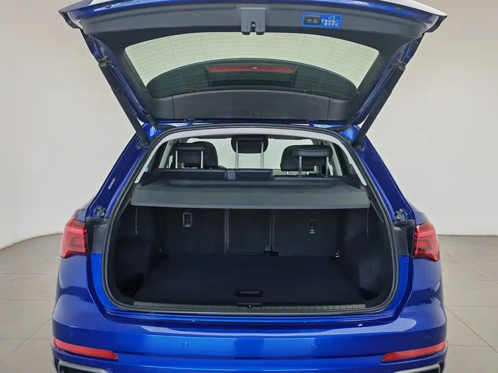 Audi Q3 2020 — фото 16