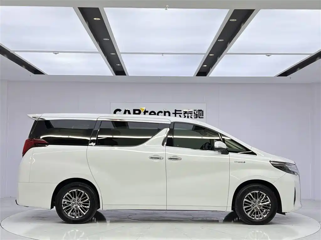 Toyota Alphard 2020 — фото 3