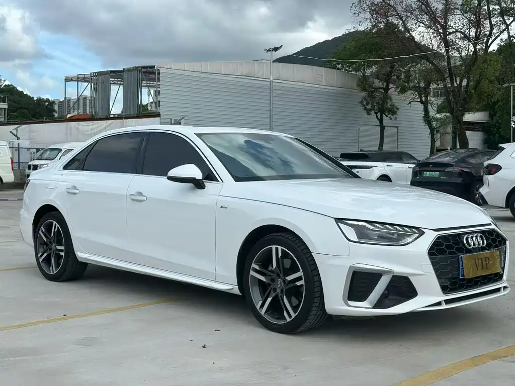 Audi A4L 2020