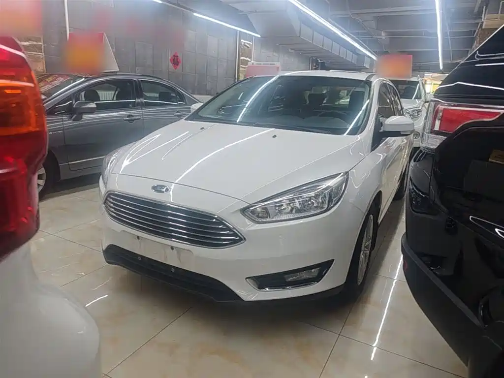 Ford Focus 2015 — фото 1