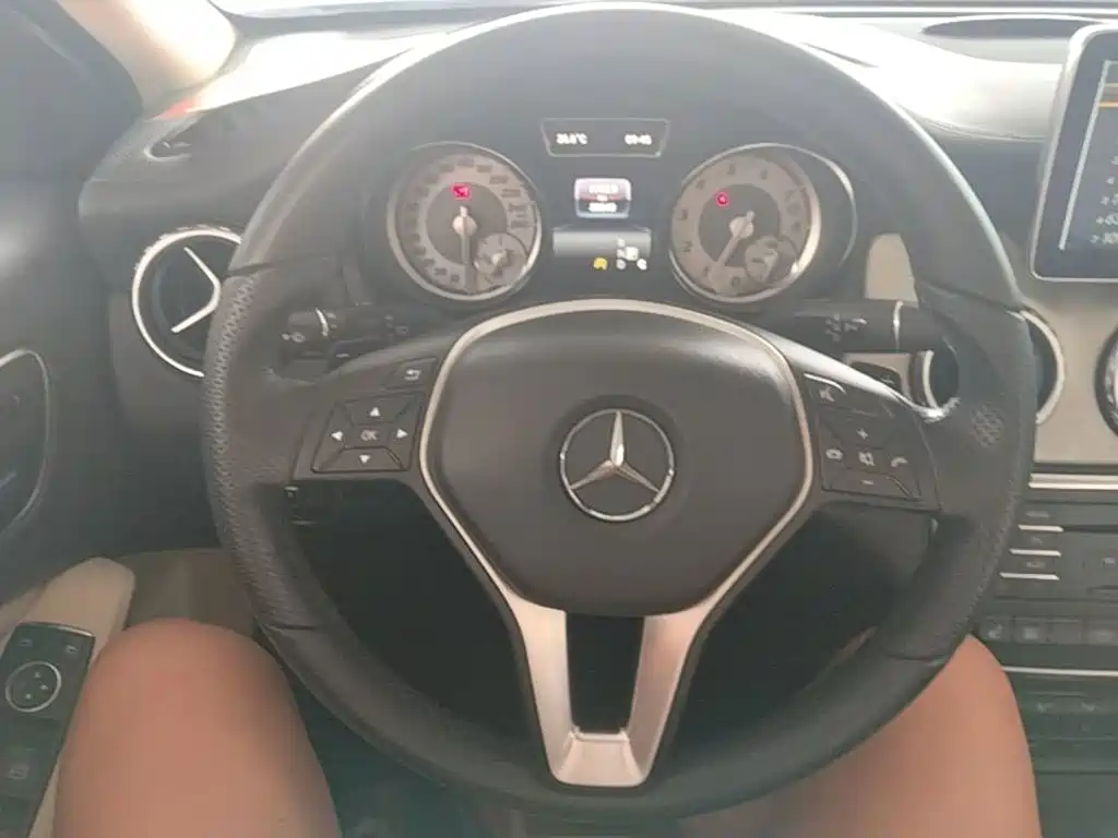 Mercedes-Benz GLA 2016 — фото 11