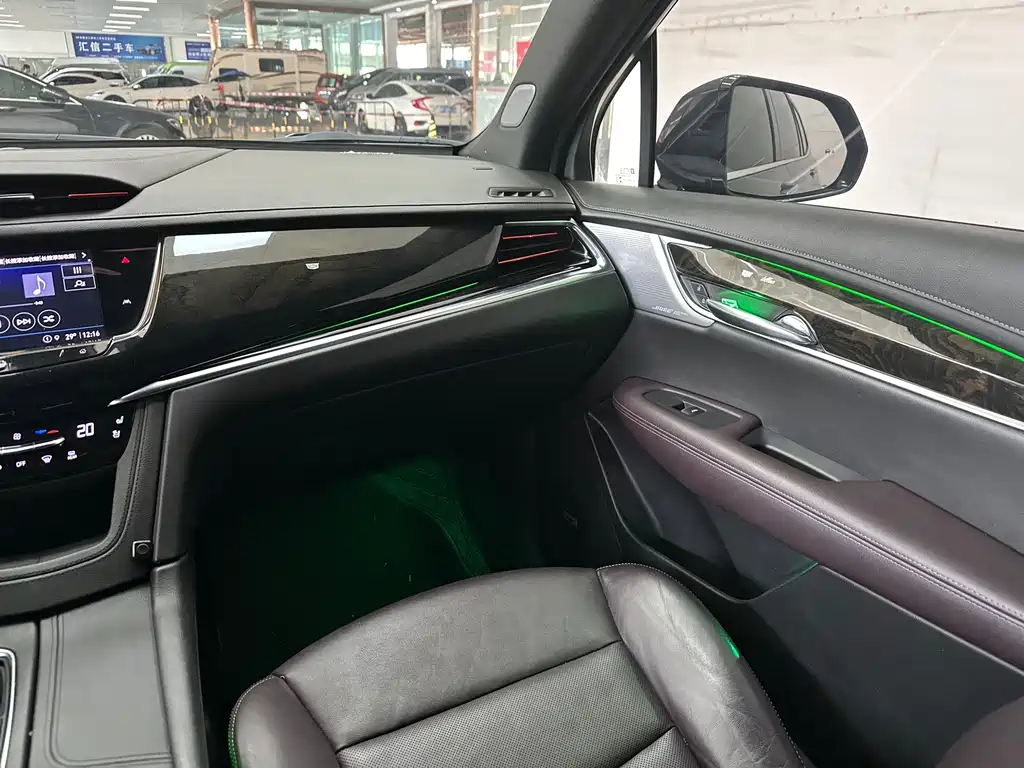 Cadillac XT6 2021 — фото 14