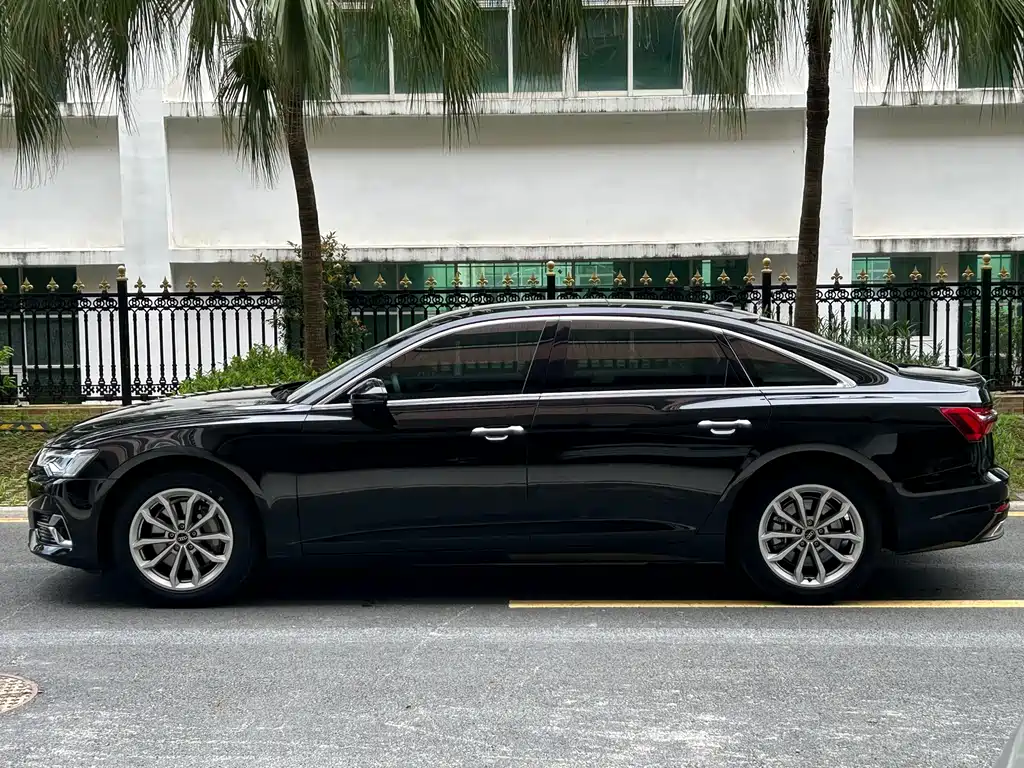 Audi A6L 2023