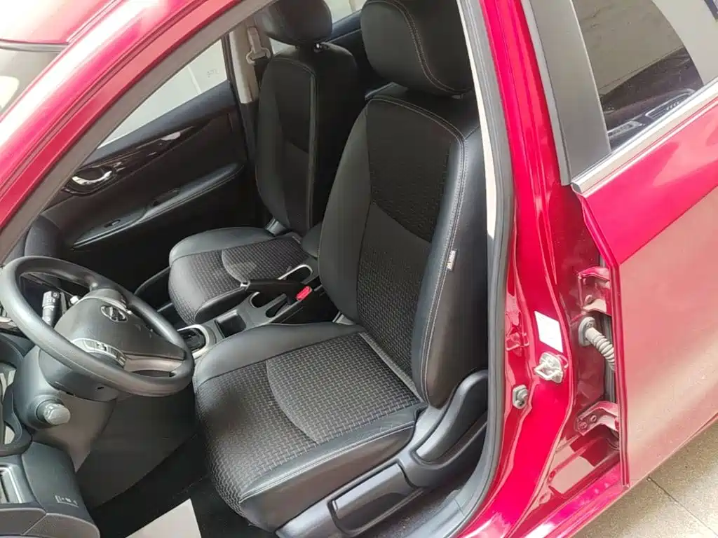 Nissan Tiida 2019 — фото 15