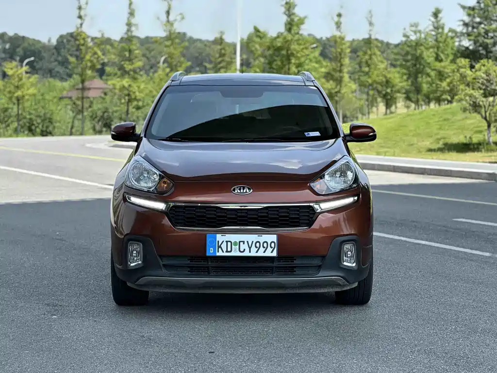 Kia KX3 Proud Running 2015