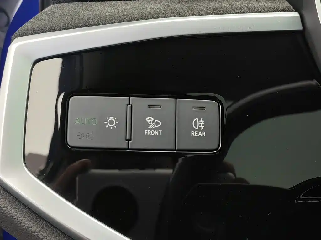 Audi Q3 2020 — фото 21