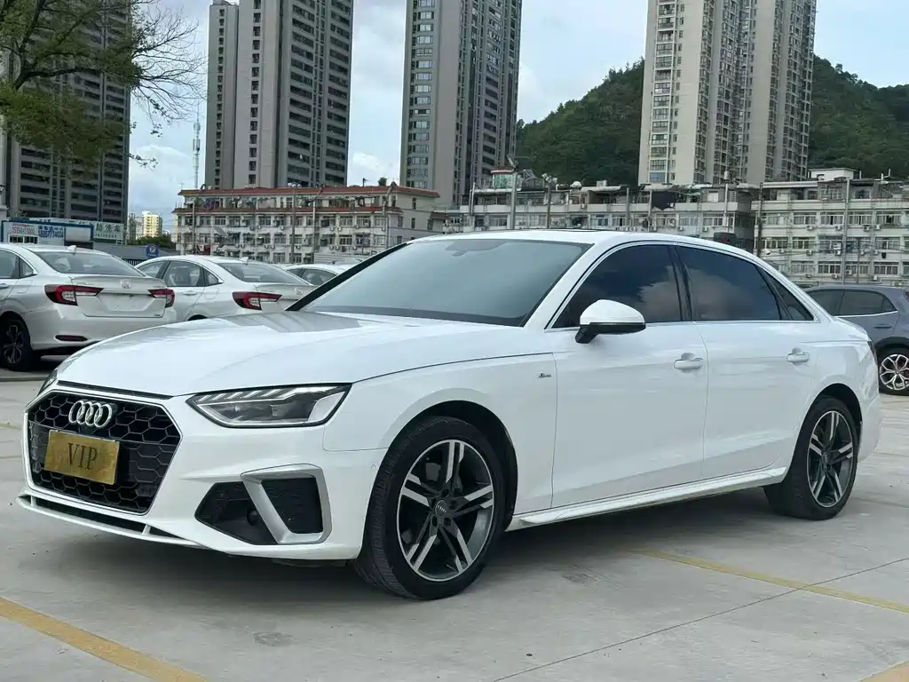 Audi A4L 2020