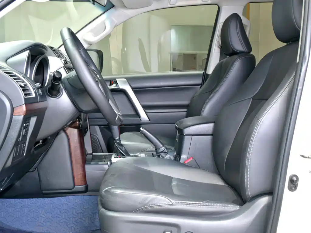 Toyota Prado 2016 — фото 10