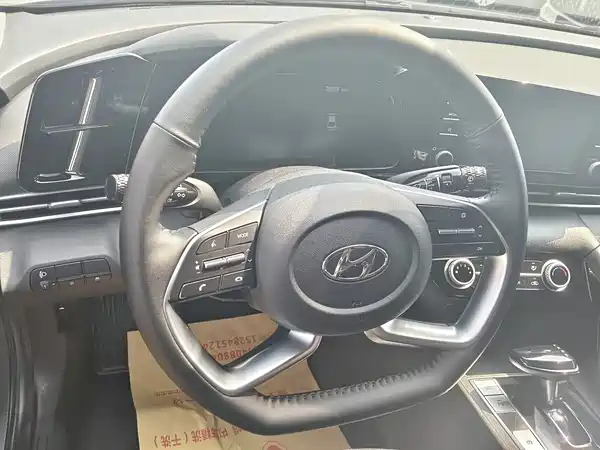 Hyundai Elantra 2021