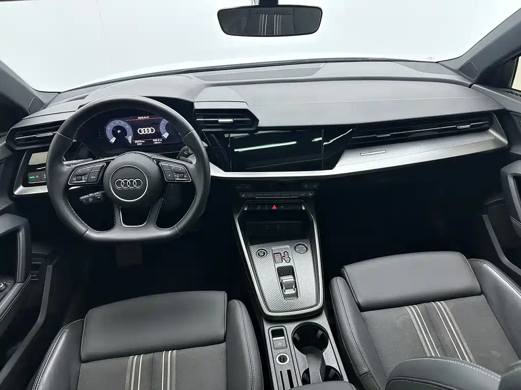 Audi A3 2022 — фото 7
