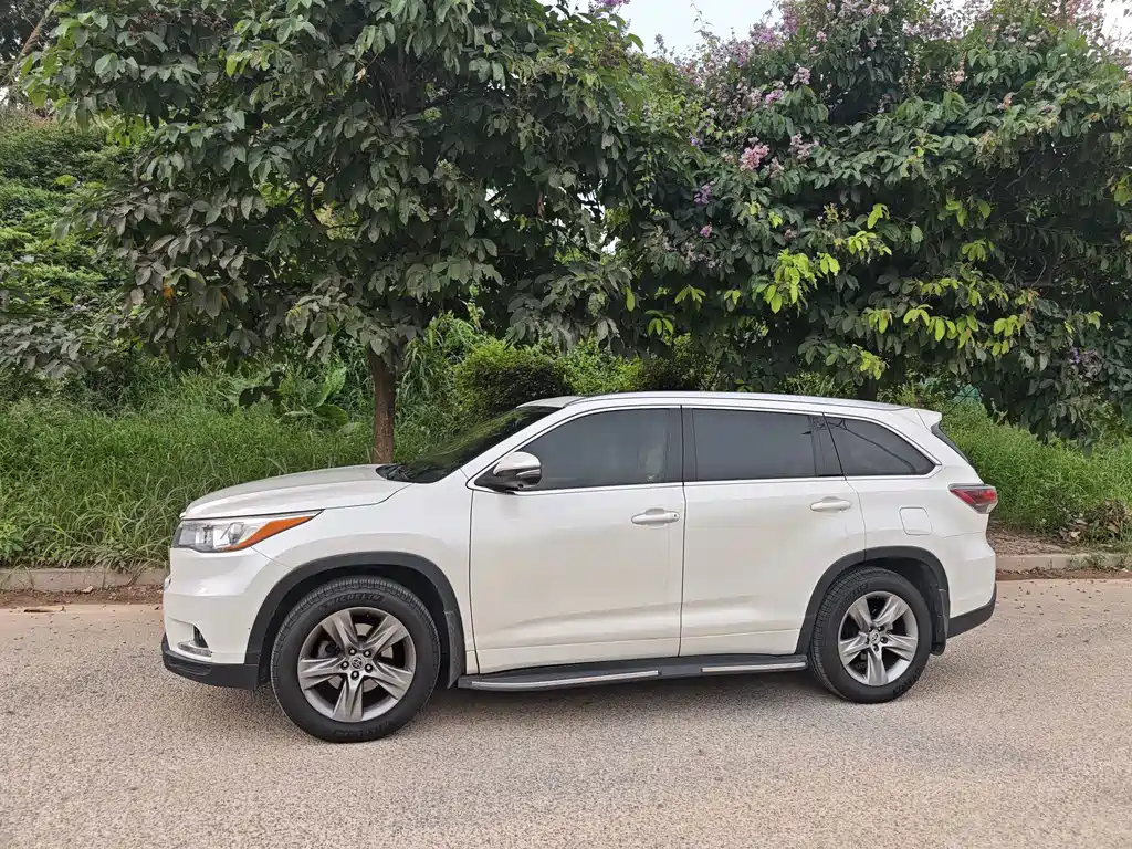 Toyota Highlander 2015 — фото 5