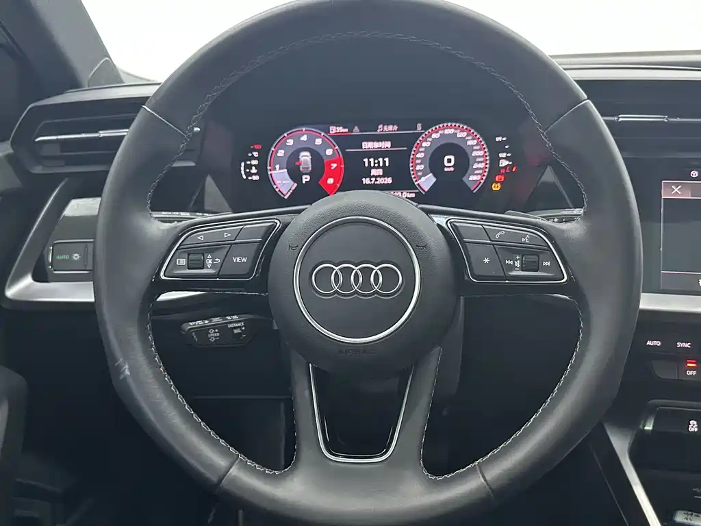 Audi A3 2023 — фото 12