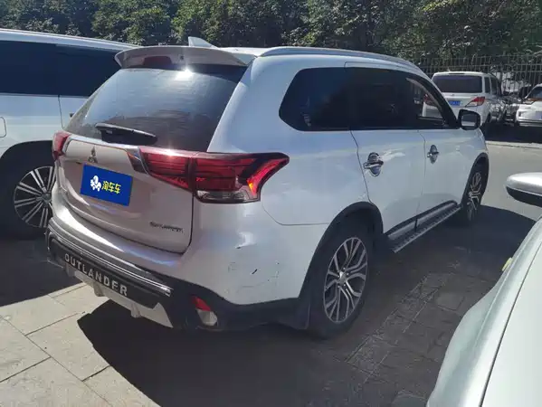 Mitsubishi Outlander 2018