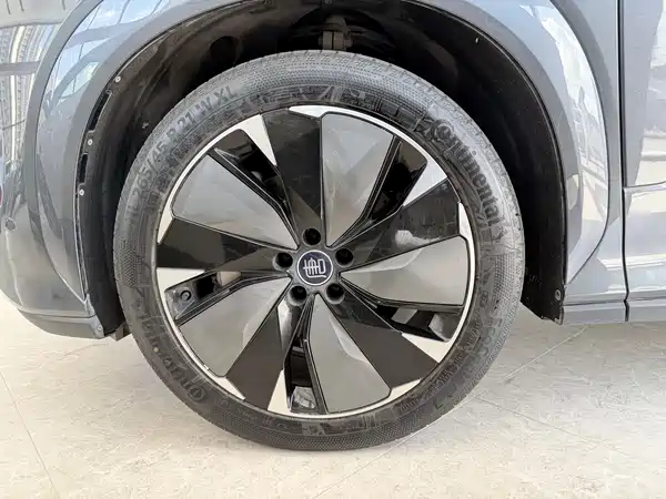 BYD Tang L 2025
