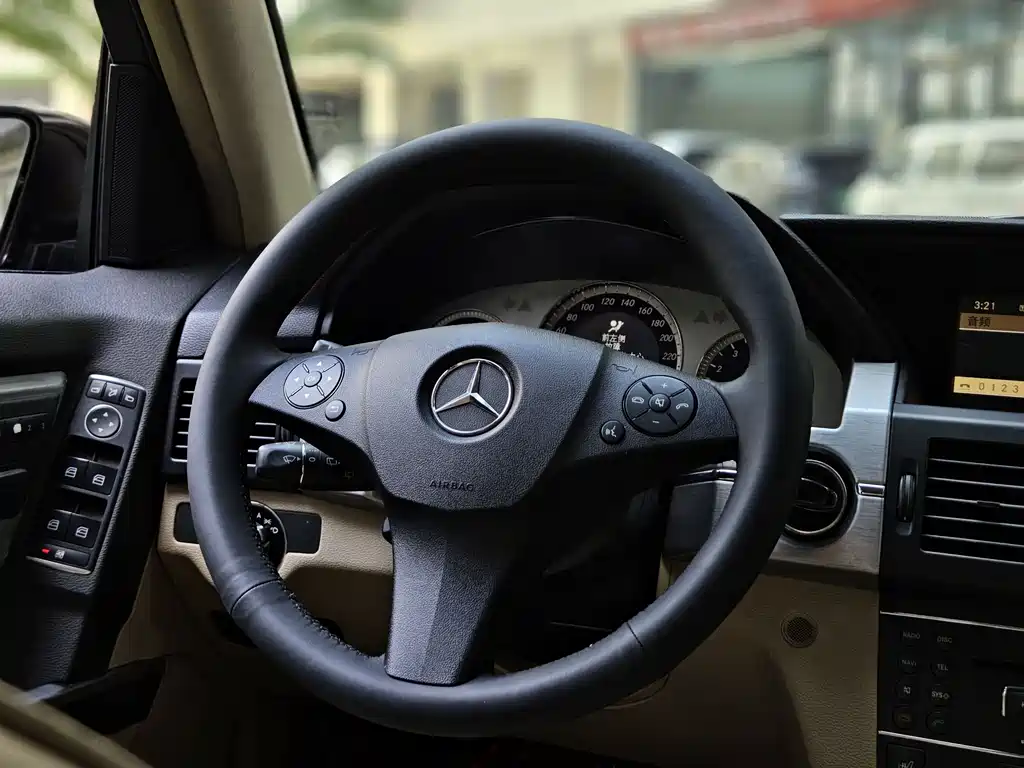 Mercedes-Benz GLK-Class 2009 — фото 13