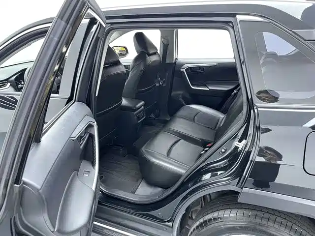 Toyota Wildlander 2021 — фото 13