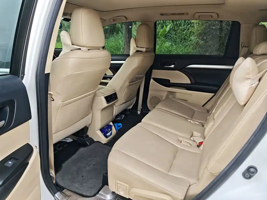 Toyota Highlander 2015 — фото 3