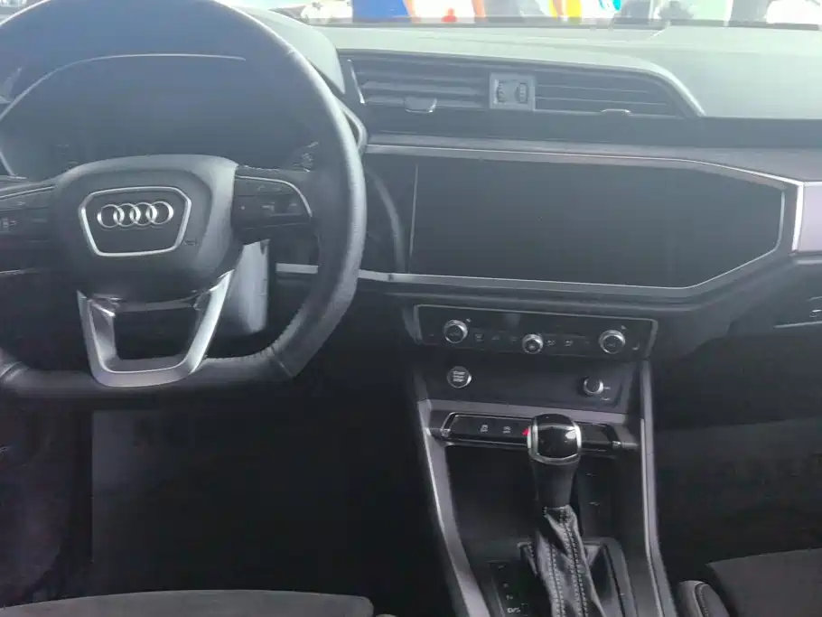 Audi Q3 2020 — фото 12
