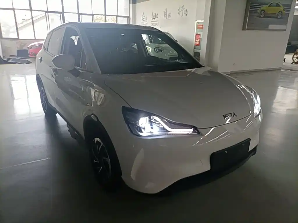 Neta V 2022