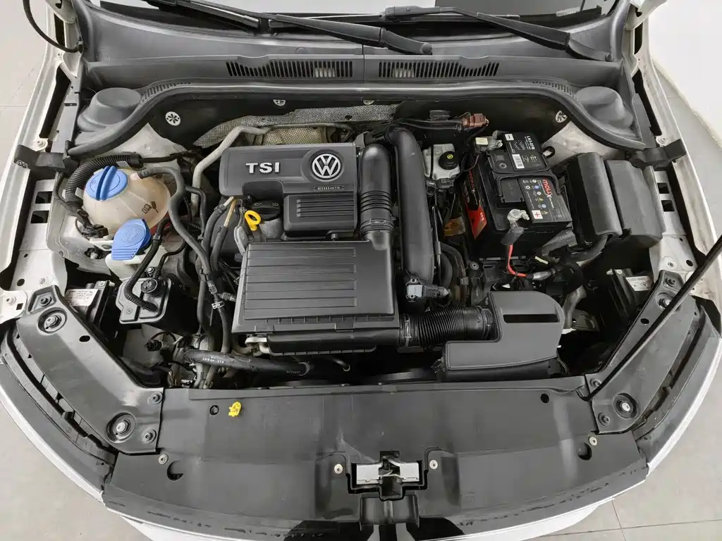 Volkswagen Sagitar 2019