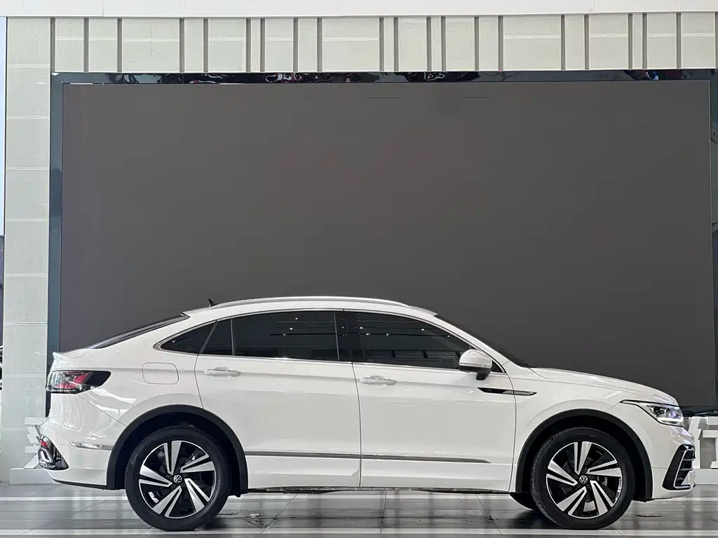 Volkswagen Tiguan X 2021 — фото 20