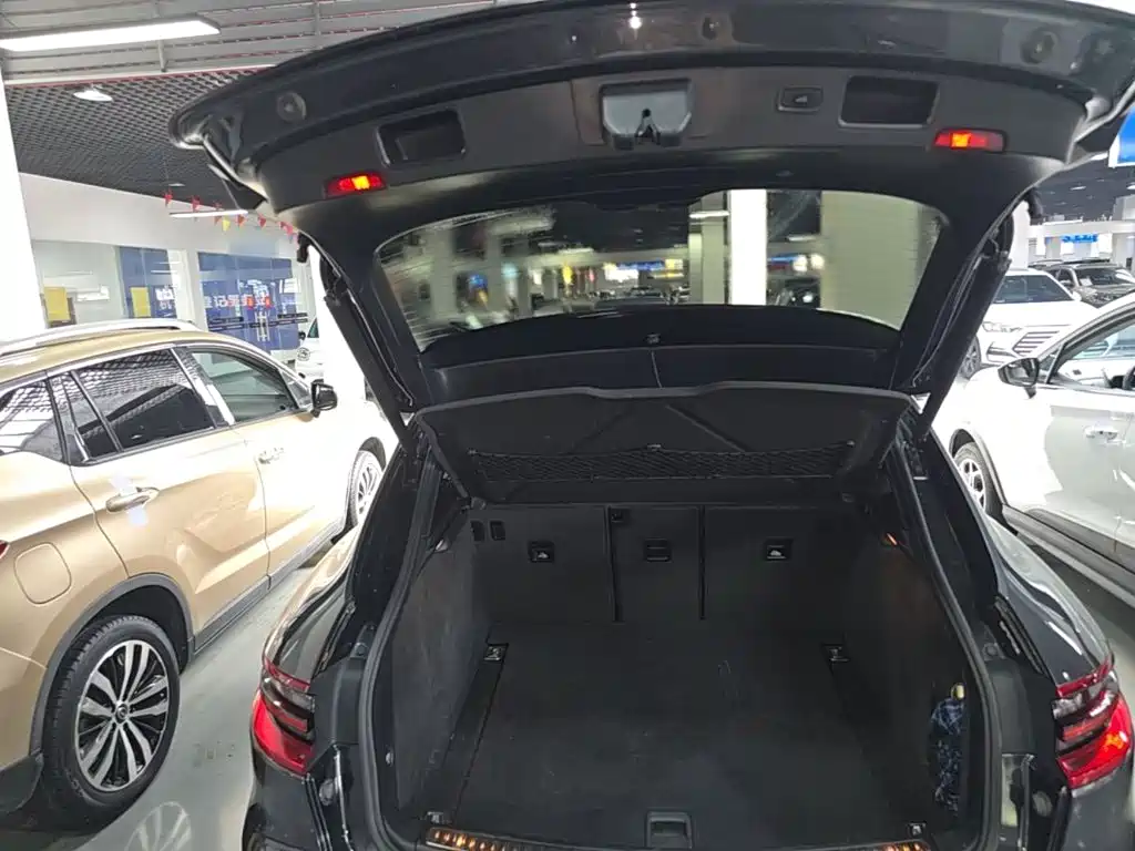 Porsche Macan 2018 — фото 19