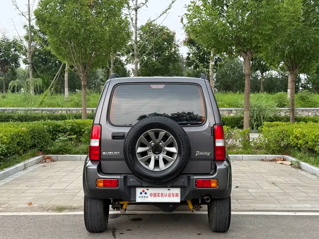 Suzuki Jimny 2015 — фото 17