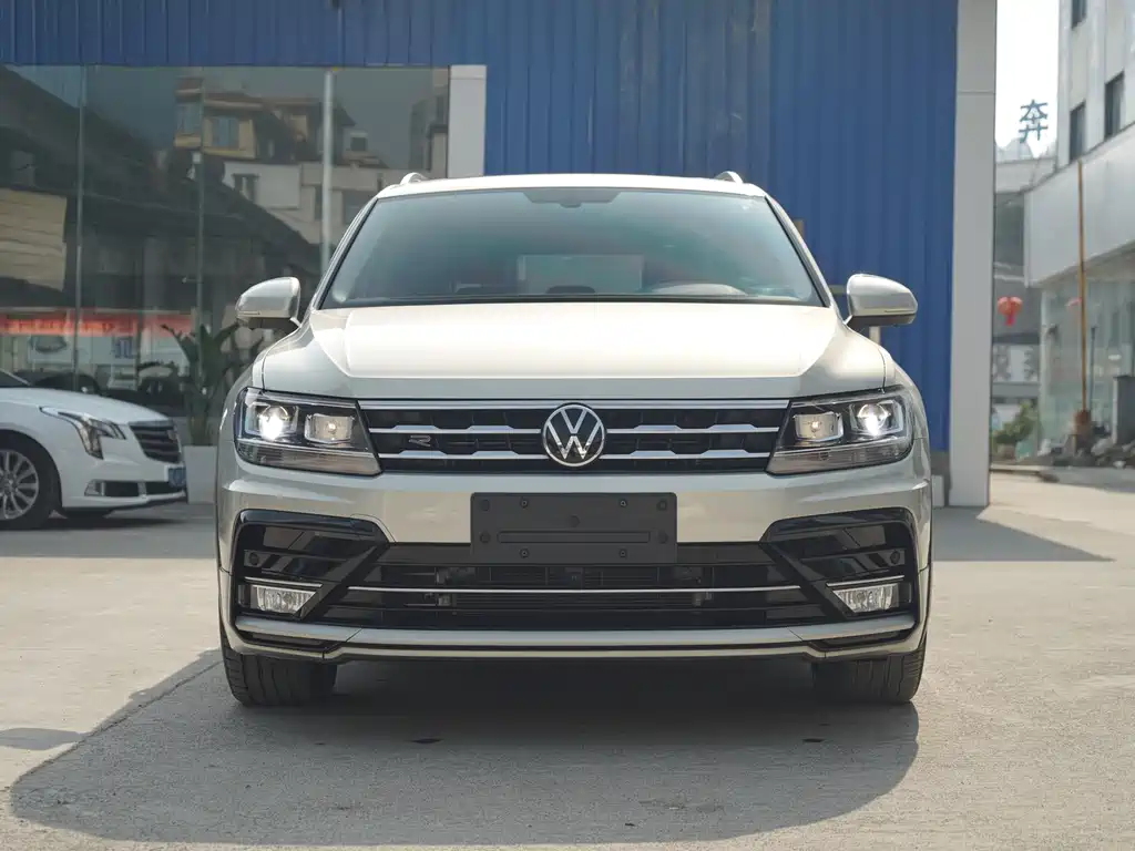 Volkswagen Tiguan L 2021 — фото 2