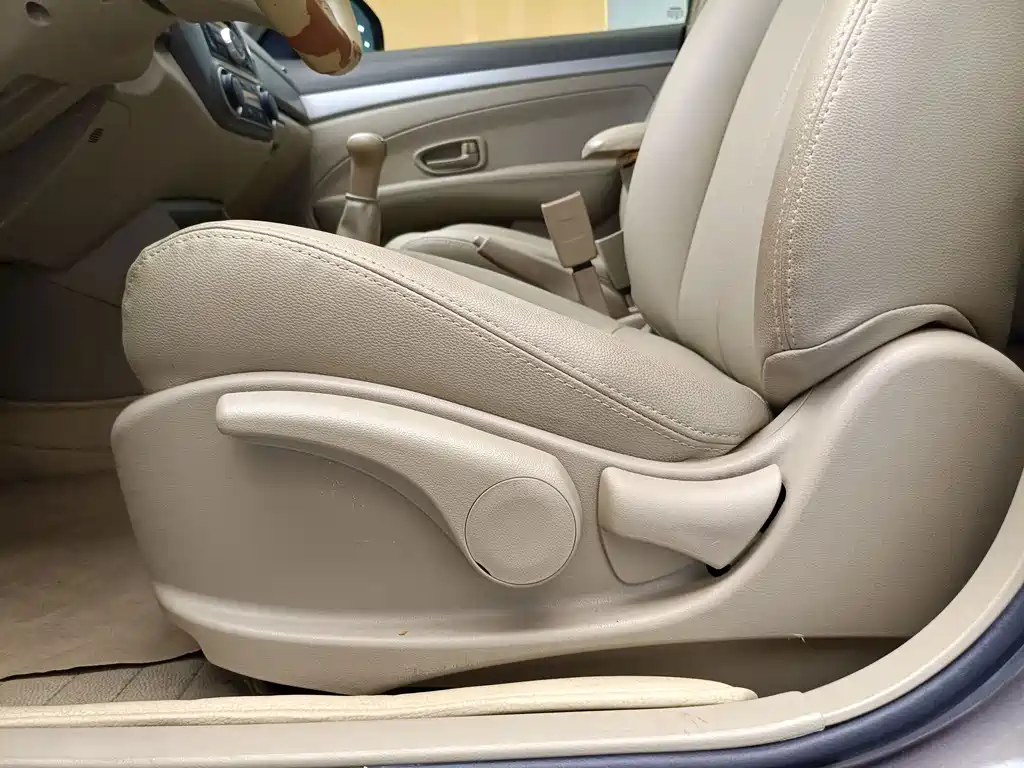 Nissan Sylphy 2015 — фото 10