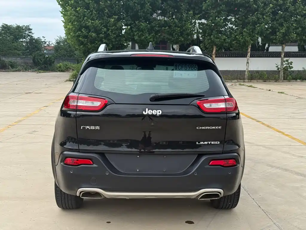 Jeep Cherokee 2017 — фото 5