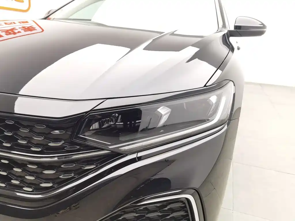 Volkswagen Passat 2024