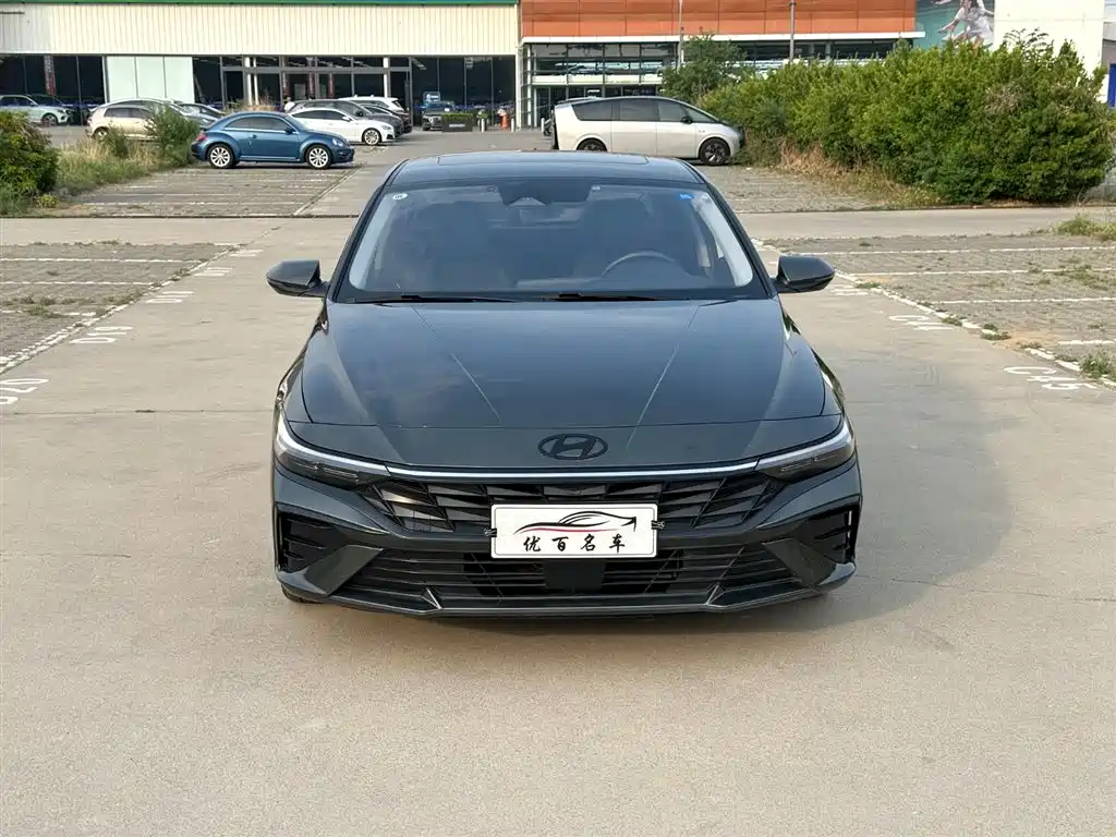 Hyundai Elantra 2024 — фото 2