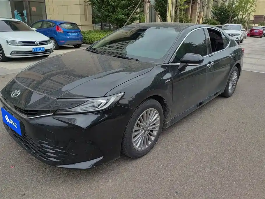 Toyota Camry 2025